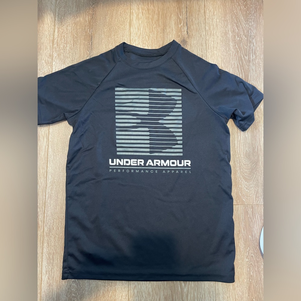 Under Armour Boy's Black Graphic Tee